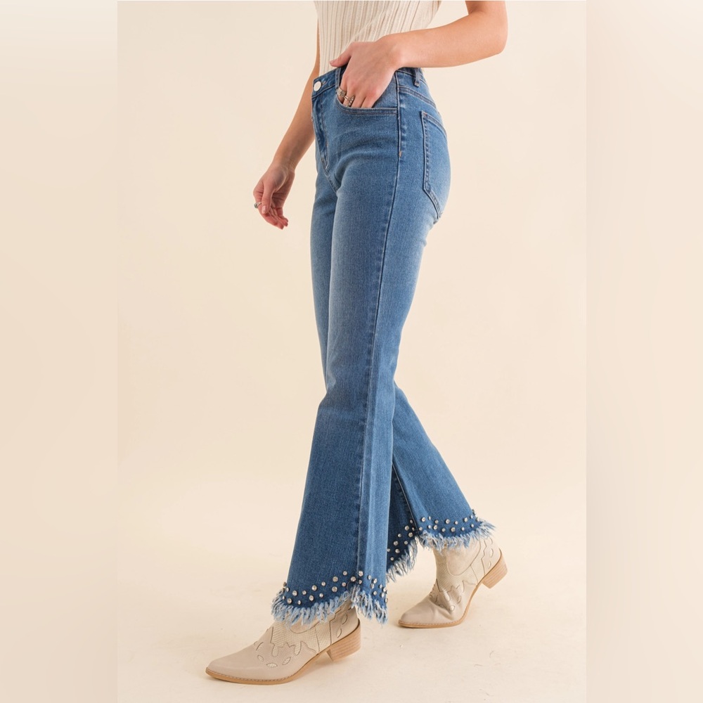 Distressed Fringe Bottom Edge Rhinestone Detailed Denim Jeans | Large